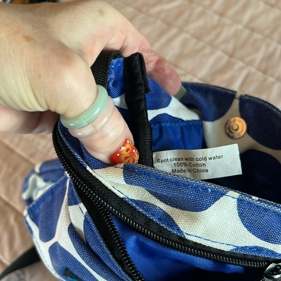 Kavu crossbody cotton canvas royal blue white polka dots adjustable black strap - Picture 9 of 11